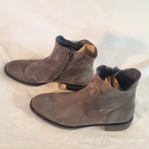 PAUL GREEN Women's Size 7.5 Tamara Nubuck Zip Bootie Iron Soft Leather New - Picture 2 of 7